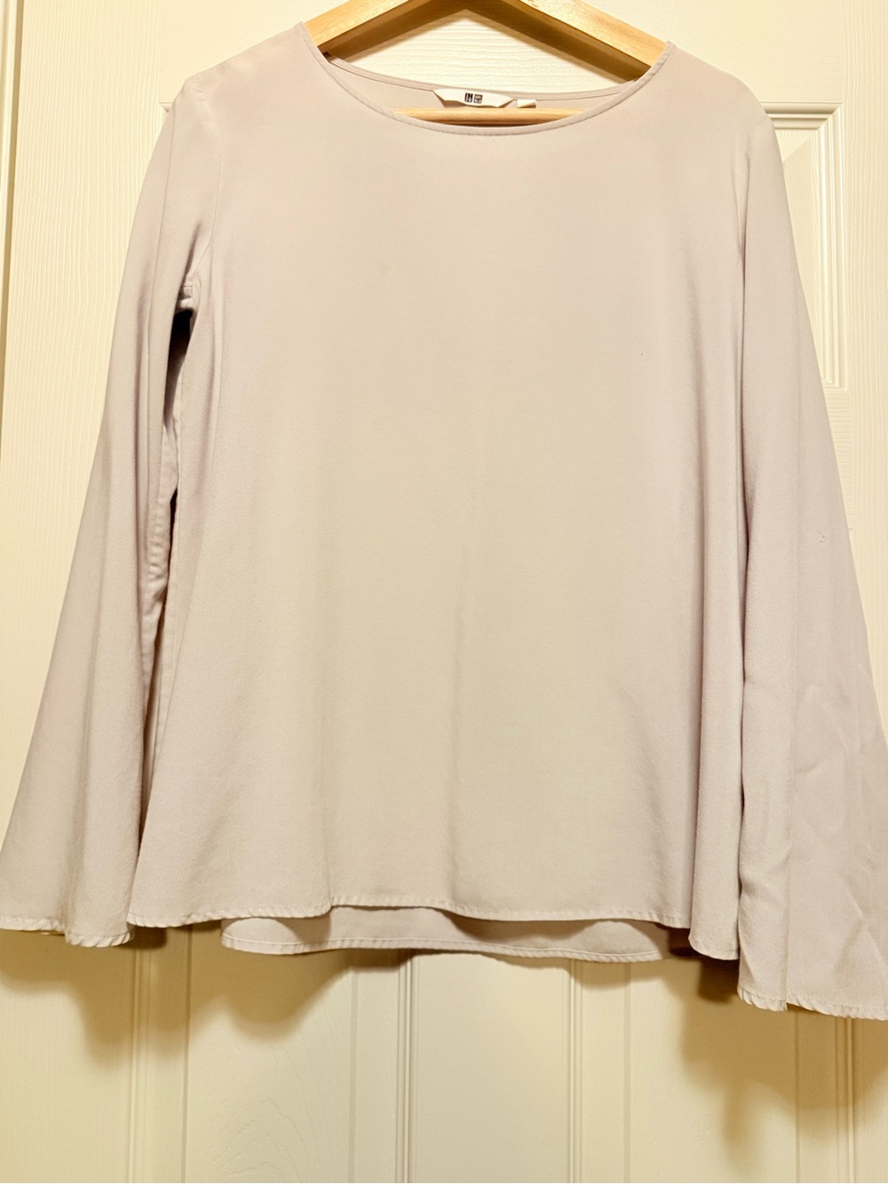 6 of Uniqlo blouse set - Picture 2 of 7